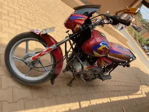 Bajaj CT 125X 2023 Red
