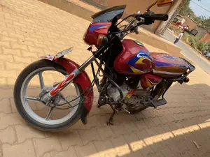 Bajaj CT 125X 2023 Red
