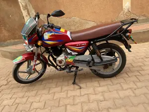 Bajaj CT 125X 2023 Red
