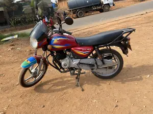 Bajaj CT 125X 2023 Red