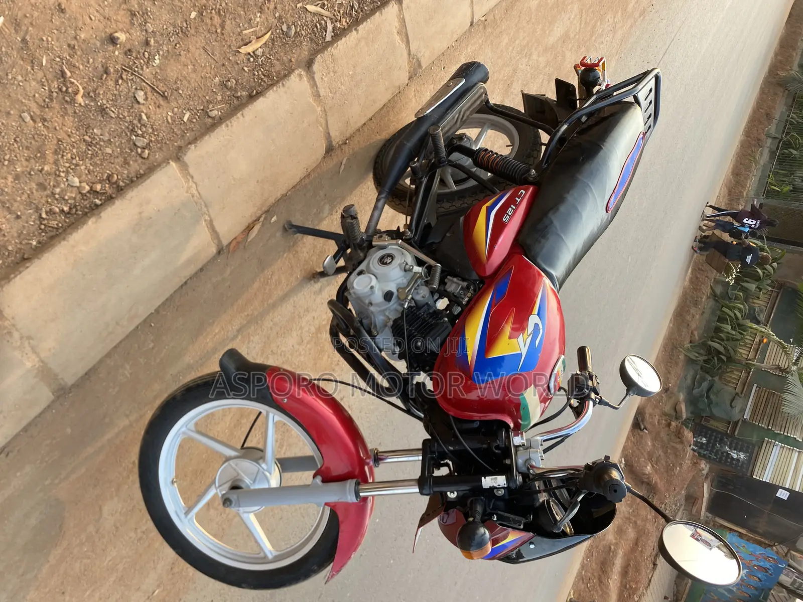 Bajaj CT 125X 2023 Red