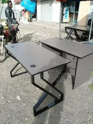 Metallic Office Table/Office Table/Reading Desk/Offices Tables052