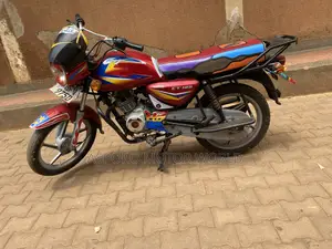 Bajaj CT 125X 2023 Red