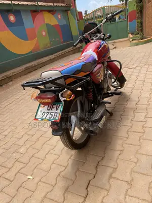 Bajaj CT 125X 2023 Red