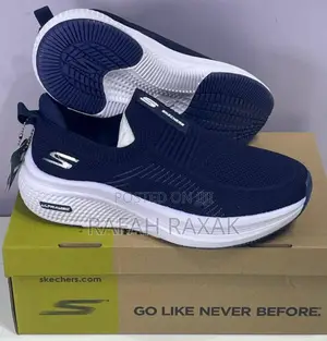 New Classic Blue Skechers Ultralight Slip-ins Walking Sneakers