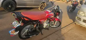 Bajaj CT 125X 2025 Red
