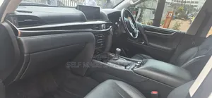 Lexus LS 2018 White