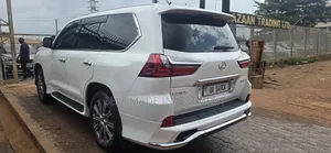 Lexus LS 2018 White