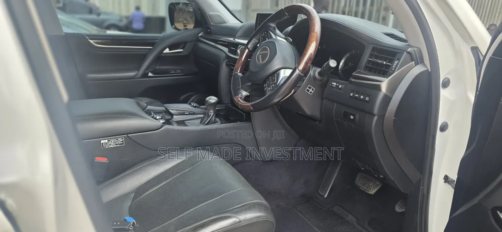 Lexus LS 2018 White