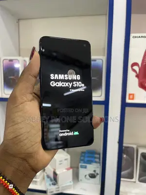 Samsung Galaxy S10e 128 GB Blue