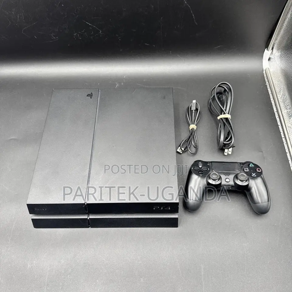 Playstation 4 Preowned, Single Controller.