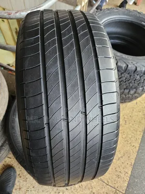 215 50 R17 Michelin Tire 4rm Japan but It Is Only One Piece.