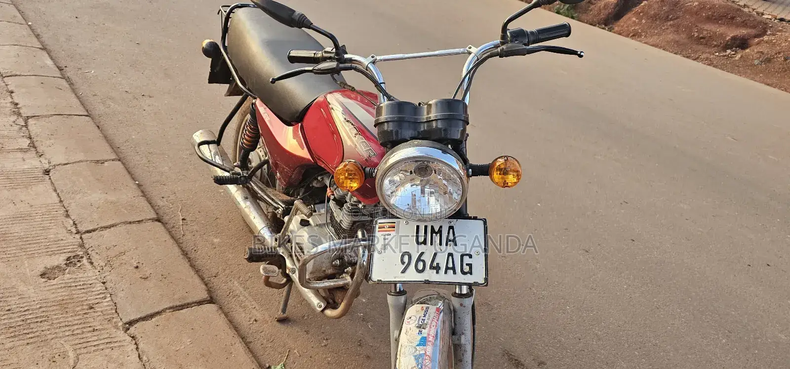 Bajaj Boxer 2025 Red