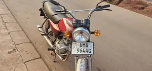 Bajaj Boxer 2025 Red