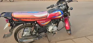 Bajaj CT 125X 2025 Red