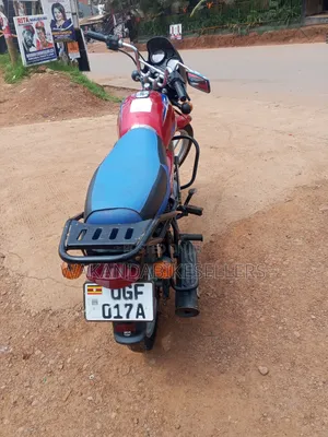 Bajaj Boxer 125 2024 Red