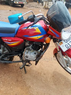 Bajaj Boxer 125 2024 Red