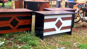 Offiexecutive Tables With Designs