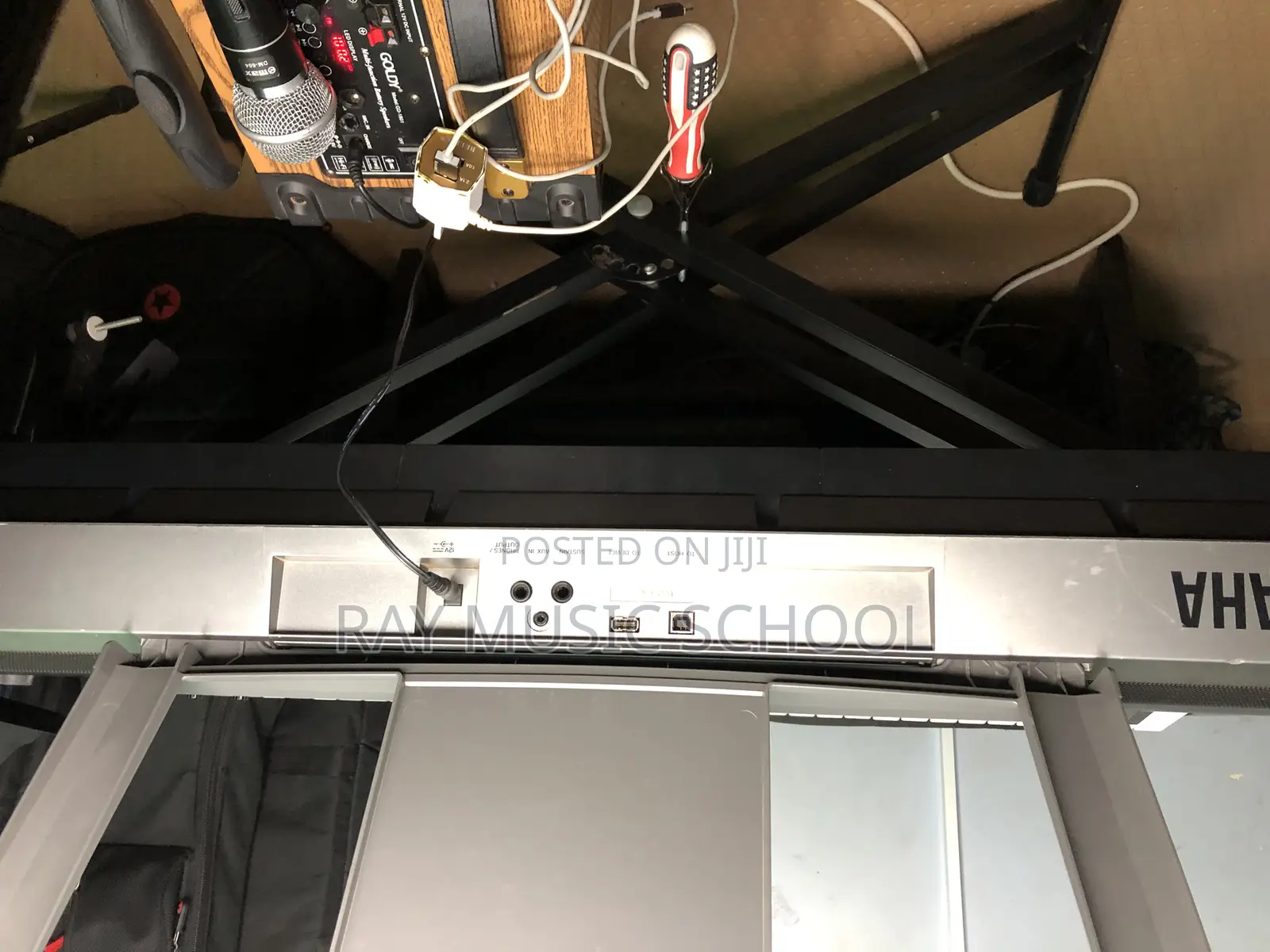 Yamaha PSR 443 on Sale