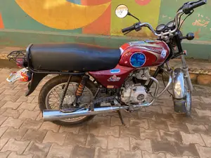 Bajaj Boxer 100 2022 Red