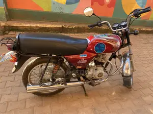 Bajaj Boxer 100 2022 Red