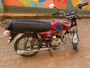 Bajaj Boxer 100 2022 Red