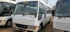 Mitsubishi Fuso Rosa 2011 Grey