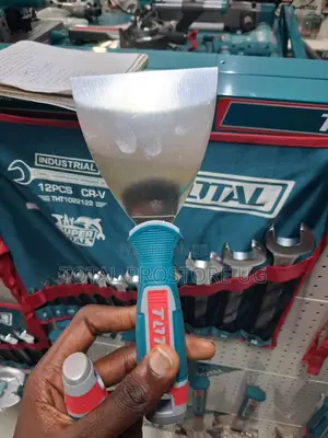 Putty Trowel 100mm