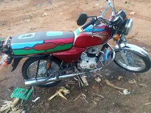 Bajaj Boxer 100 2022 Red