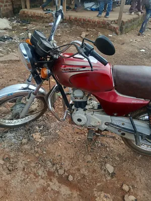 Bajaj Boxer 100 2023 Red