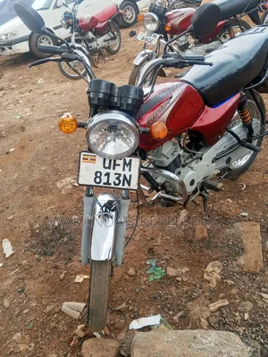 Bajaj Boxer 100 2022 Red