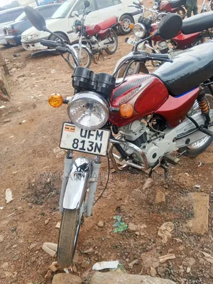 Bajaj Boxer 100 2022 Red
