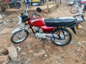 Bajaj Boxer 100 2022 Red