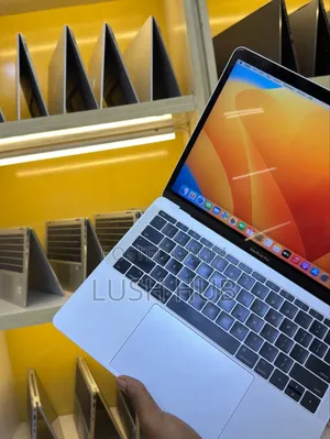 Laptop Apple MacBook Pro 2017 8GB Intel Core I5 SSD 256GB