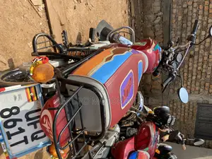 Bajaj Boxer 100 2022 Red