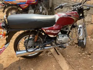 Bajaj Boxer 100 2019 Red