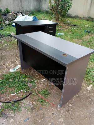 Single Desks