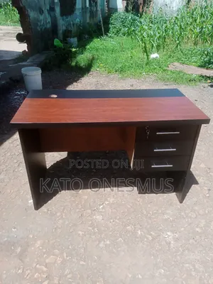 Single Desks