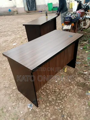 Single Desks
