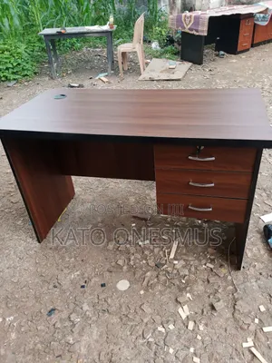 Single Desks