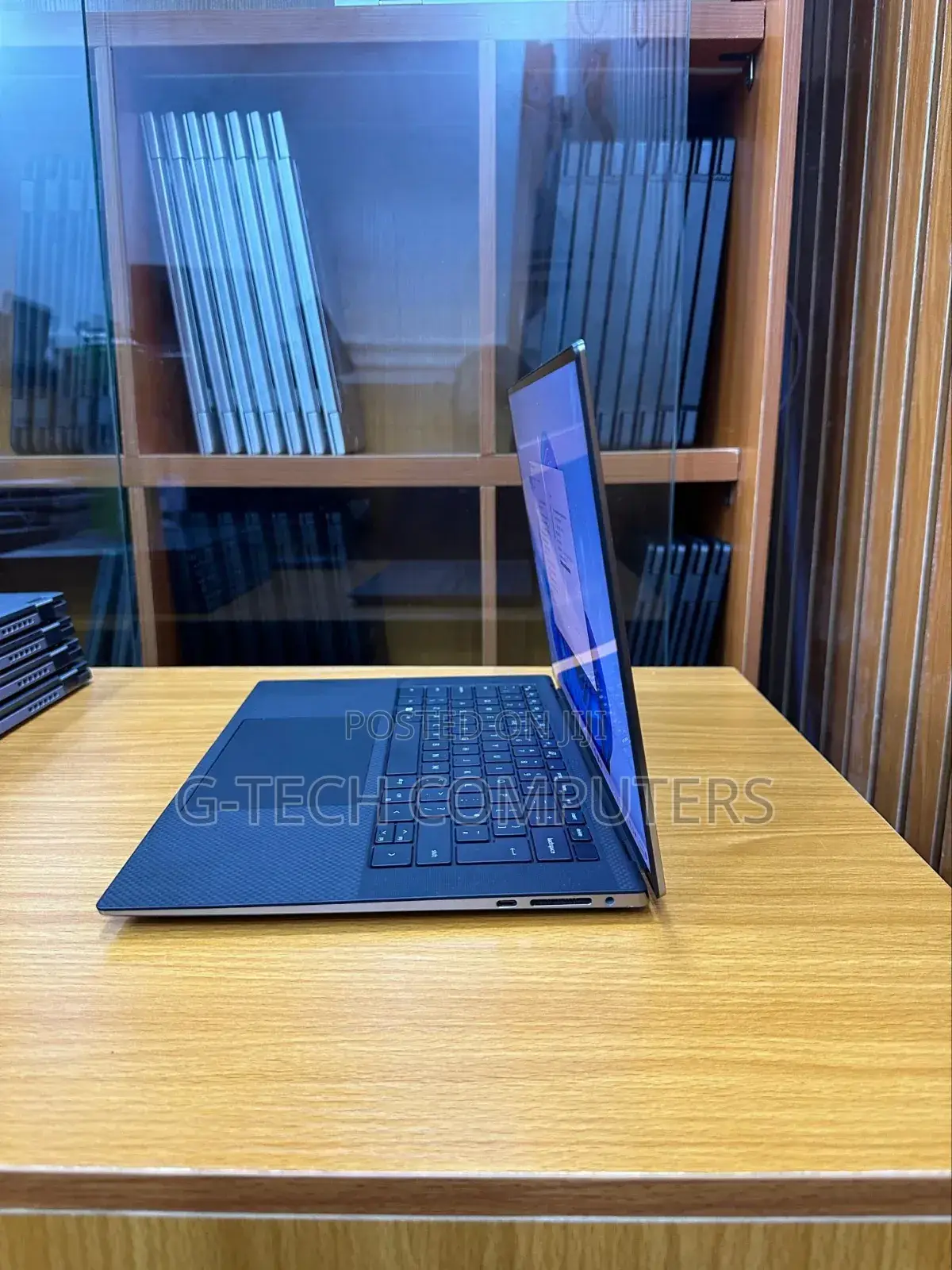 New Laptop Dell Precision 5570 16GB Intel Core I7 SSD 512GB