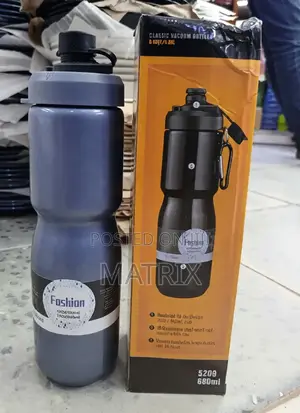 680ml Fashion Classic Vacuum Bottle Flask