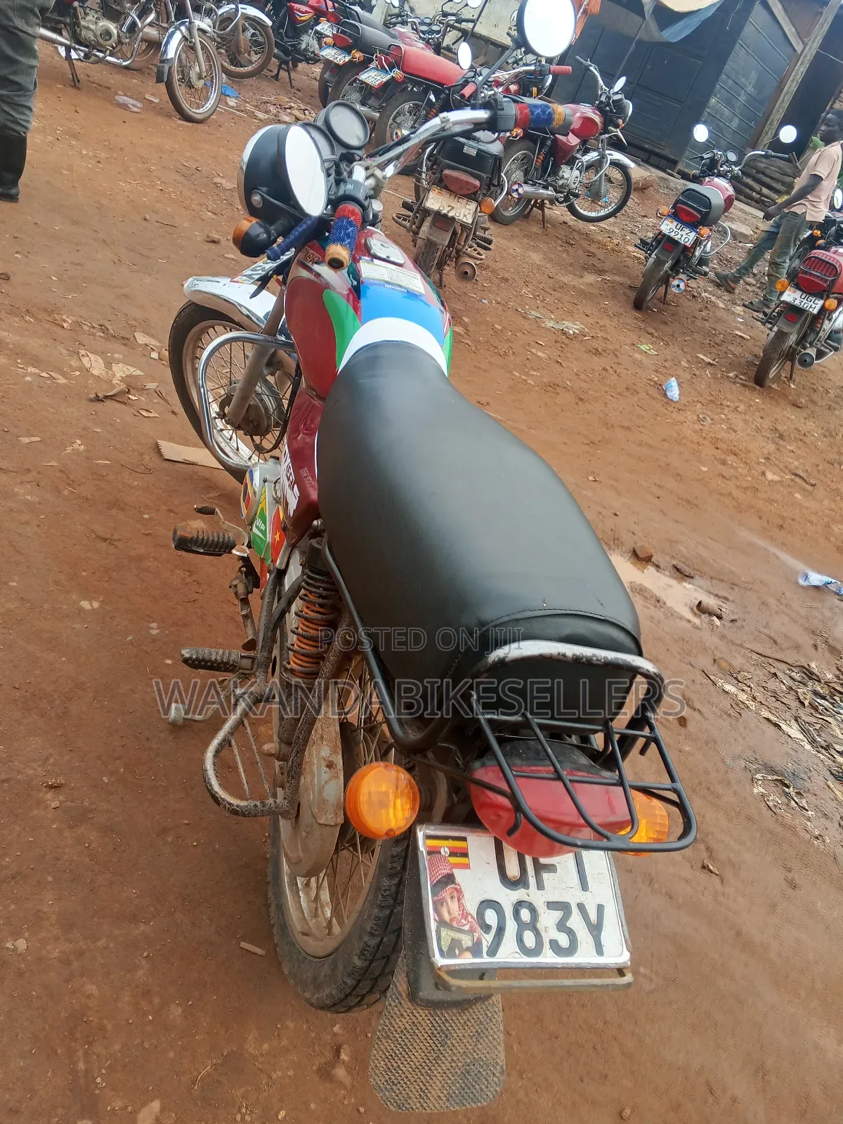 Bajaj Boxer 100 2023 Red