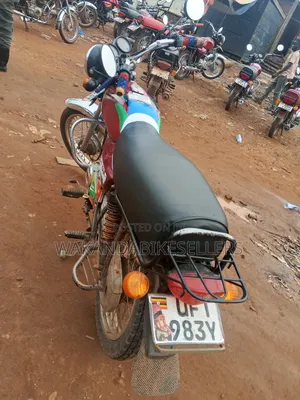 Bajaj Boxer 100 2023 Red