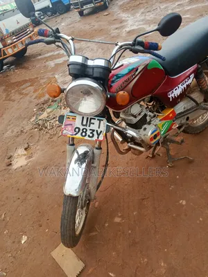 Bajaj Boxer 100 2023 Red