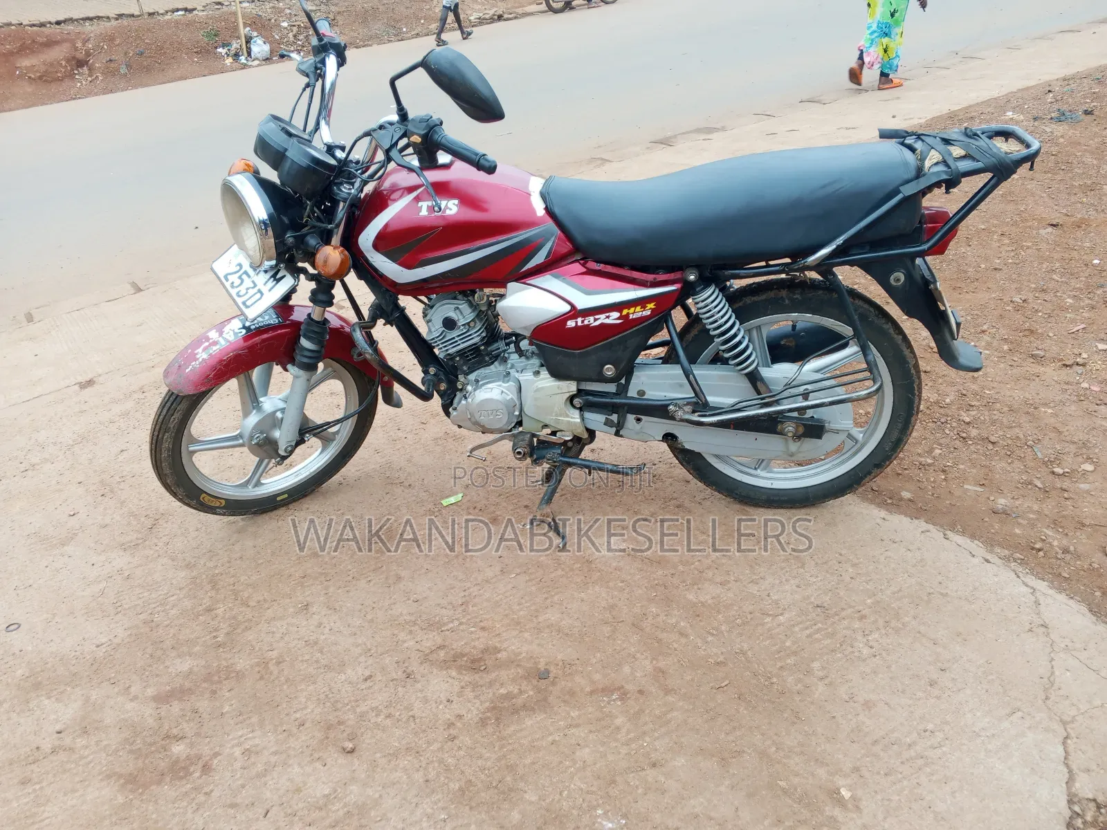 TVS HLX 125 2022 Red