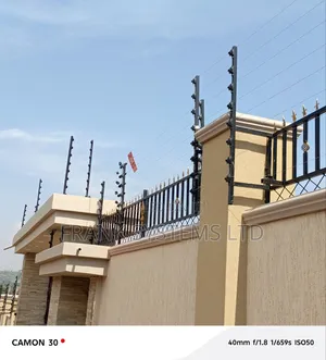 Electric Fence With Alarm
