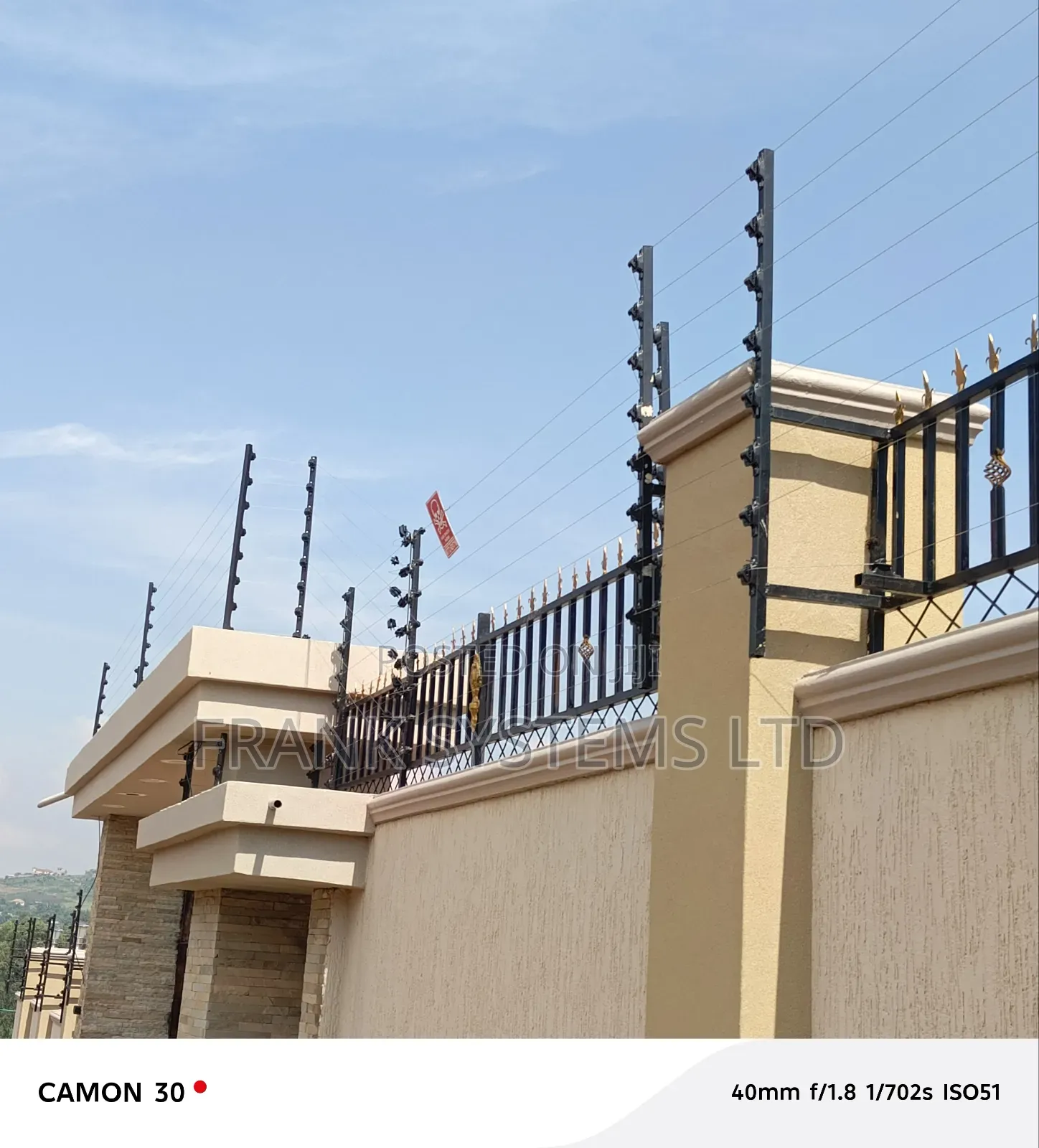 Electric Fence With Alarm