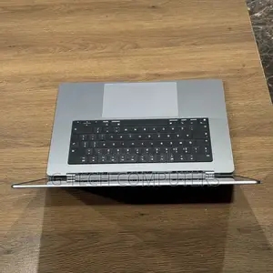New Laptop Apple MacBook Pro M1 8GB Apple M1 SSD 512GB