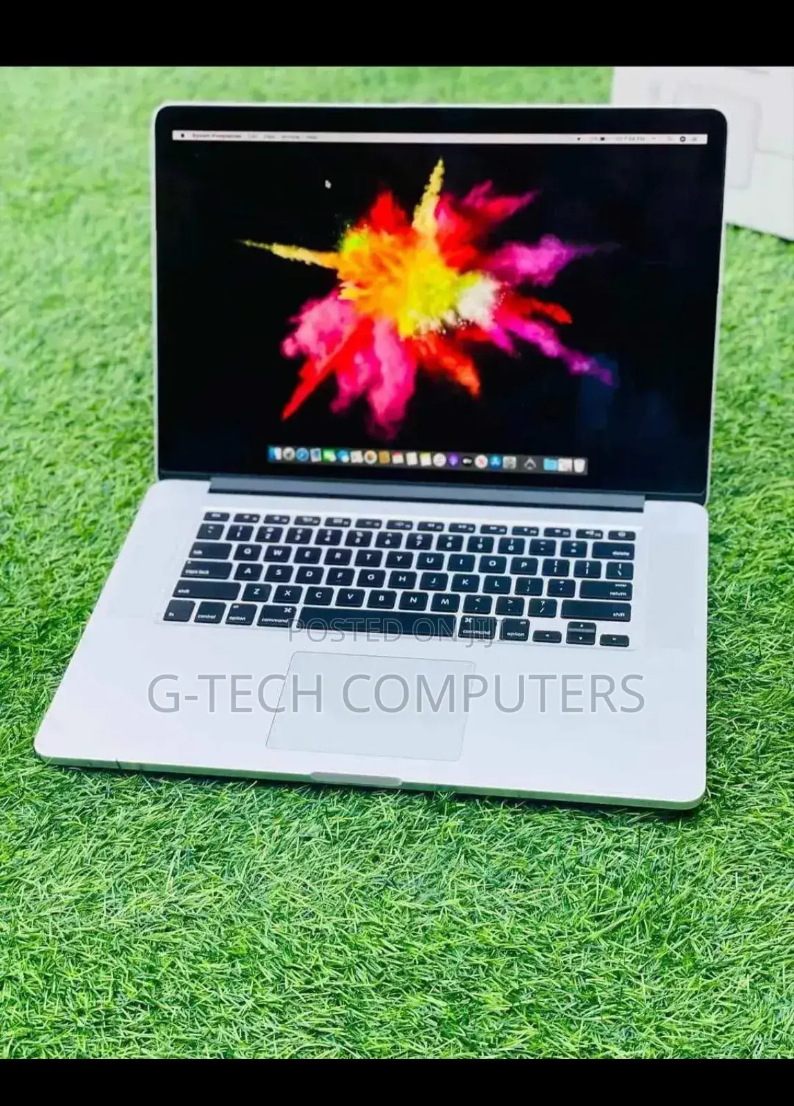 New Laptop Apple MacBook Pro 2015 8GB Intel Core I5 SSD 256GB
